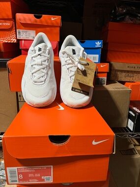 Nike Legend Essential 3 NN Ice Green White Training Sneakers Gym Workout Women